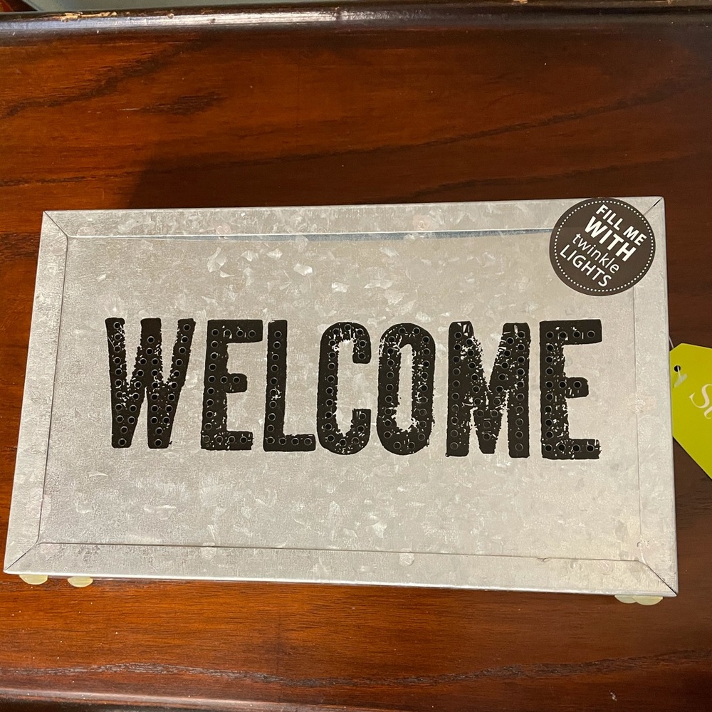 A2  WELCOME SIGN Demdaco NWT